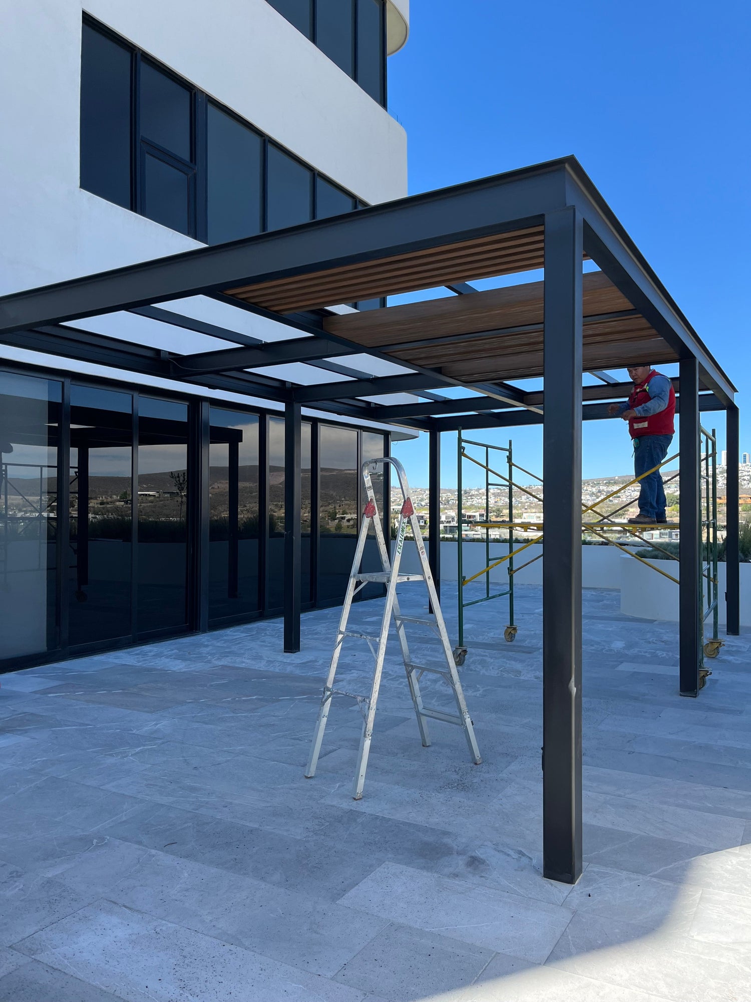 Pérgolas con vigas de WPC